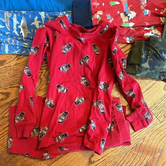Boys pajamas size 6-8